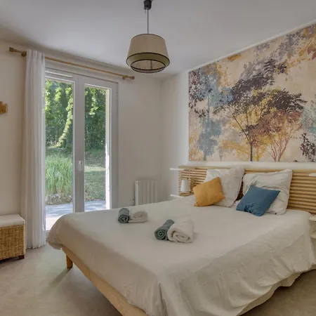 Calme A L'oree Des Bois Voeuil-et-Giget