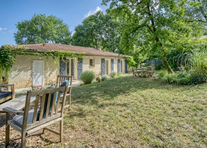 Calme à L'orée Des Bois * Voeuil-et-Giget